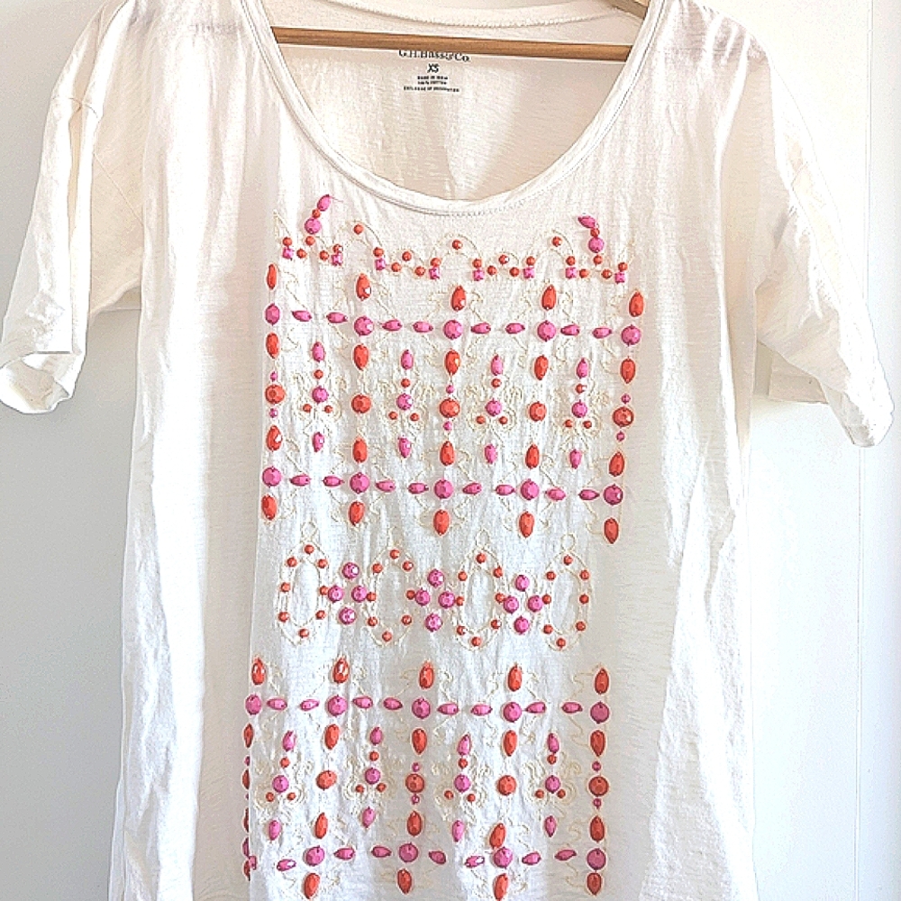 G.H. Bass & Co. White Embellished Short Sleeve T-Shirt